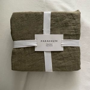 Parachute linen full sized fitted sheet in moss